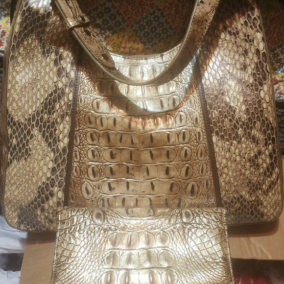 SOLDDD!!!!!!!!!!!!!!!!!!!!Brahmin Tabitha handbag and wallet - Picture 4 of 7